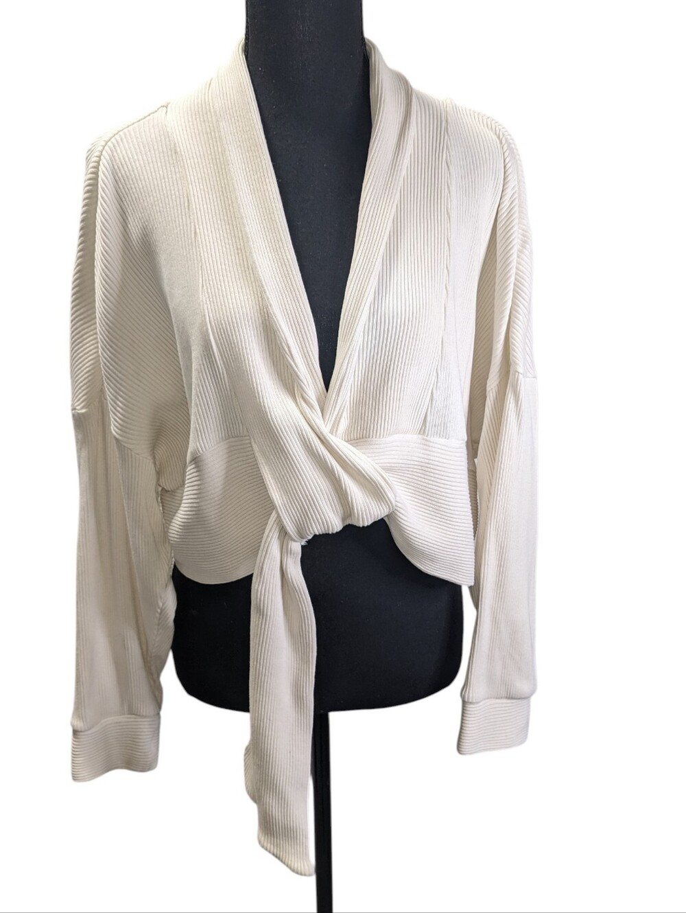 Saturday Sunday Cream Ribbed Tie-Front Cardigan Sweater Crop Size M